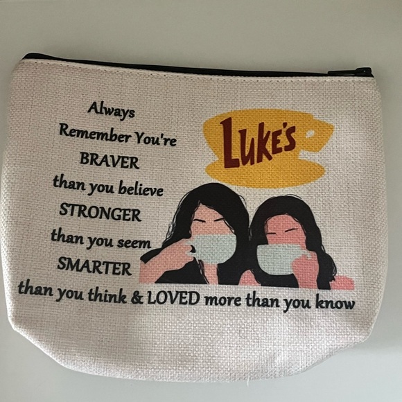 Cream Pouch - Picture 2 of 6